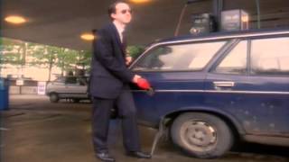 12 - Punt and Dennis - Avenger Ad