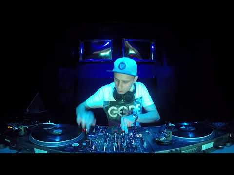 The Blue Oyster: Poniecki / 16.09 / 18 - 19