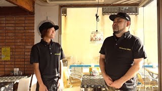 ふぁぶさんでなぜかスタッフシャツをもらう孫六さん