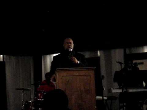 Prophet Todd Hall singing LIVE in Atlanta, GA.
