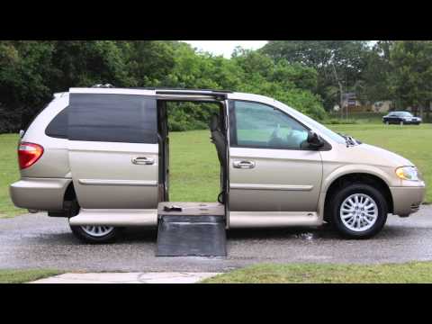 Wheelchair van handicap ramp van VMI Mobility CHRYSLER TOWN & COUNTRY 2004 gold  118k VIPAUTOGROUPIN