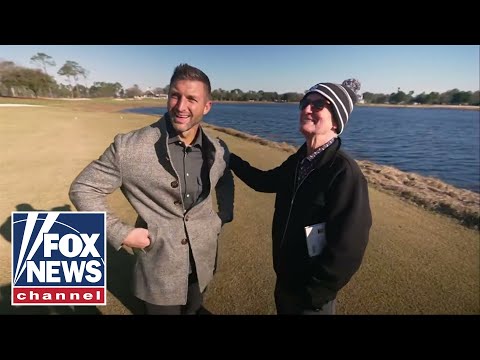 Tim Tebow showcases NEW book telling the story of Jesus' crucifixion