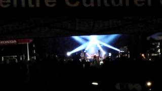 LES DAUPHINS ET LES LICORNES  Les Trois Accords