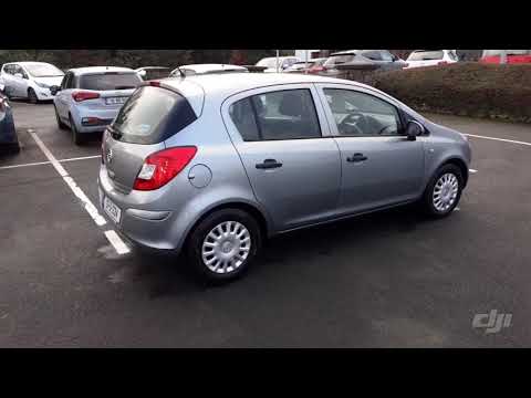 131 D 13214 Opel Corsa Walk Around