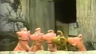 Classic Sesame Street - News Flash 5 Little Pigs