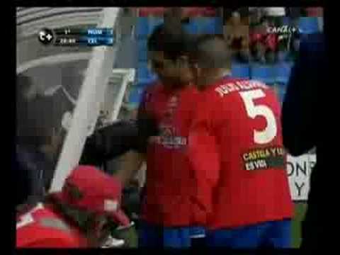 Julio Alvarez Gol falta directa con el Numancia