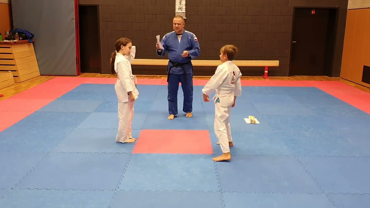 2022.11.08 -  Zkouška na bíložlutý pásek (Aleš Janoch, Eliška Srbová)