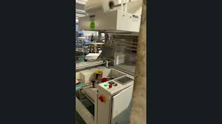 כורכים את הספר החדש שלנו - תורה חיים שלי! (שיעורי הדף היומי בקצרה מאת הרב אורי בריליאנט) - התמונה מוצגת ישירות מתוך אתר האינטרנט יוטיוב. זכויות היוצרים בתמונה שייכות ליוצרה. קישור קרדיט למקור התוכן נמצא בתוך דף הסרטון