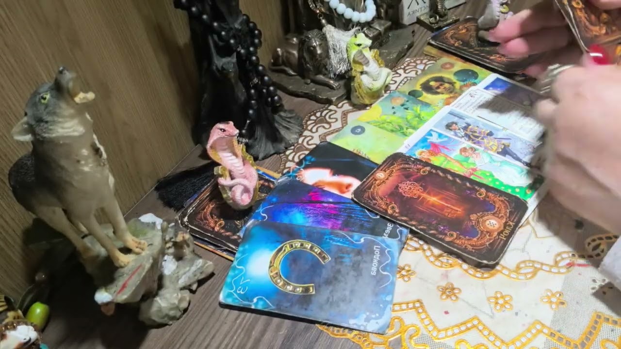 Кто делает жалкие попытки остановить вас , палки в колеса 🎡 вставляет двига?