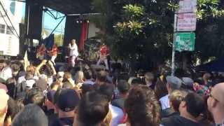 Me First and the Gimme Gimmes - Me and Julio Down by the Schoolyard