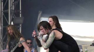 Suicide Silence - Bludgeoned to Death [Live: No Sleep Til Melbourne &#39;10]