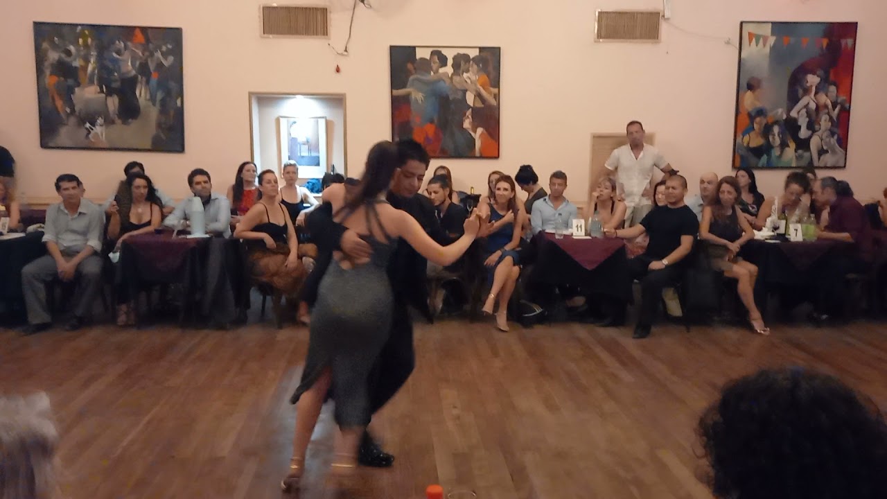 3/3 Agustina Piaggio y Carlitos Espinoza en viva la Pepa 2/1/22