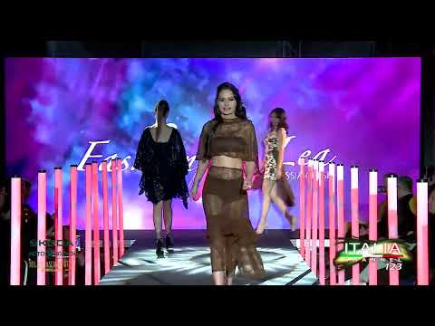 Fashion Lea  by  Alessia  Crespi  (Italia )