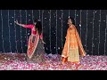 groom sisters dance  (lo chali mein aapne Bhai k barat leke)