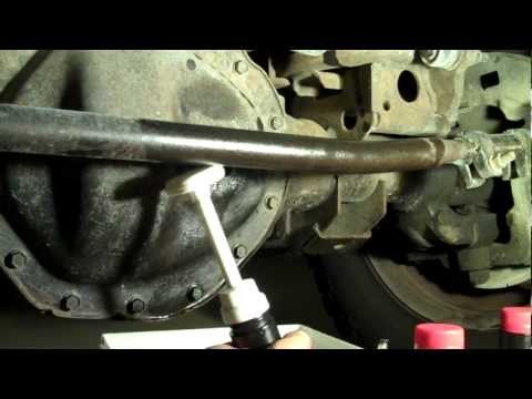 Amsoil Fluid Change Front Differential 2003 - 2007 Dodge 2500 5.9 Cummins Diesel