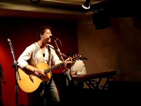 James Morrison - You Give me something - Directo Fnac Callao Madrid - 27/02/09