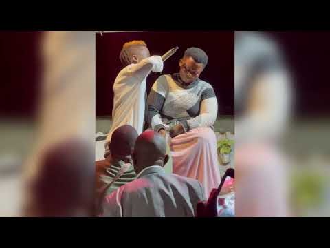 King Fa Performing Maama Song For the First time for his Mother ❤️