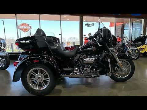 2023 Harley-Davidson Tri Glide Ultra Trike FLHTCUTG