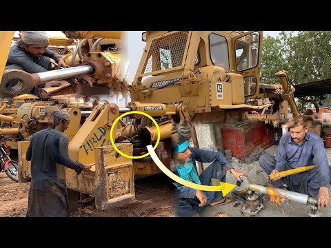 Repairing Heavy Duty Caterpillar Bulldozer Hydraulic Cylinder Jack - No One Willing to Repair