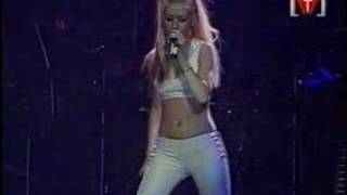 Christina Aguilera - Don&#39;t Make Me Love You (Live)