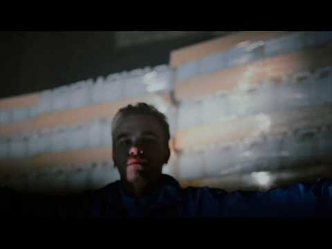 WaluśKraksaKryzys - NaNoże (Oficjalny Teledysk)