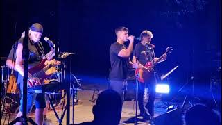 Video BENETON - Smoke On The Water