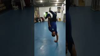🔥 Quer aprender esse movimento na capoeira de forma simples? #capoeira #floreio #acrobatics