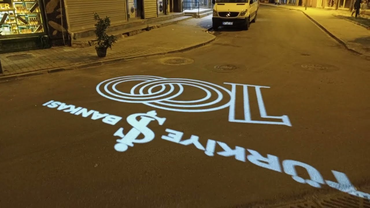 Yola Logo ve Yazı Yansıtma Cihazı , www.logoyansit.com , türkiye iş bankası logosu