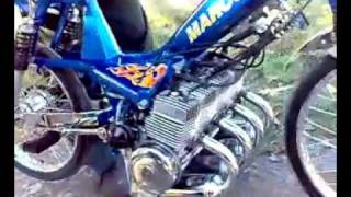4 Silindirli Bir Mobilet Ve Ses !.mp4