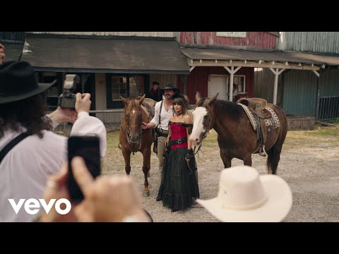 Ella Langley (feat. Riley Green) - you look like you love me (Official BTS Video)