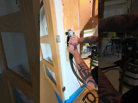 How to strip paint in seconds 🤯 #youtube #diy #youtubeshorts #satisfyling #ytshorts