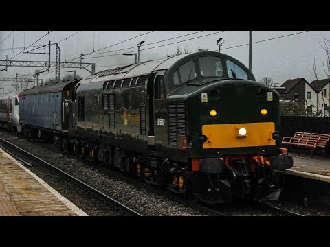 Heritage Tractors! | D6817 & 37688 drag a new 720 through Bushey WCML