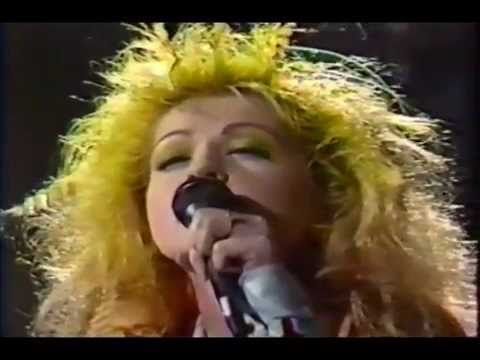 Cyndi Lauper - True Colors (Live Letterman 1986)