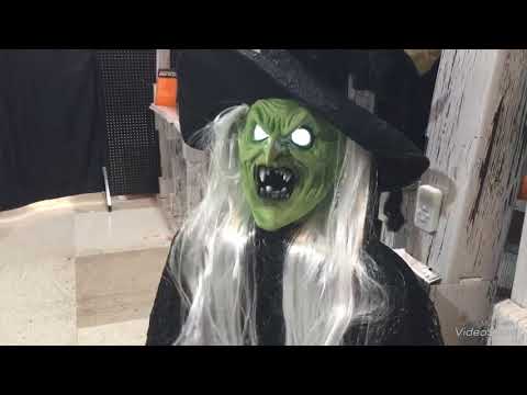 Dead Harvest Farmhouse | Spirit Halloween 2018