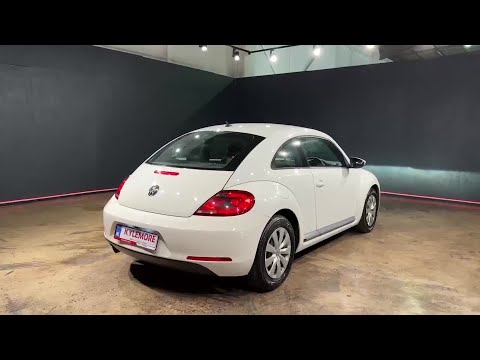 Volkswagen Beetle DESIGN EDITION 1.2L TSI AUTOMATI - Image 2