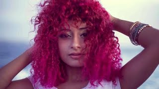 Dalia Chih دالية شيح  - Pink Green Blue (Official Music Video)