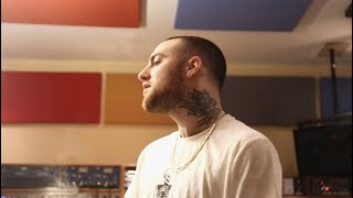 Musik-Video-Miniaturansicht zu Hand Me Downs Songtext von Mac Miller