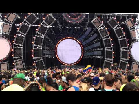 Ultra 2014 - W&W - "Mammoth Make Some Tsunami (W&W Mashup)" @ Main Stage - Day 2