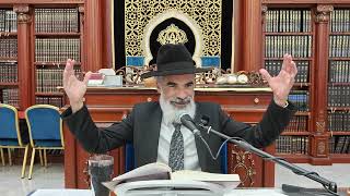 הרב יובל אברהמי שליט"א  |  האם מותר לגדל בלורית?