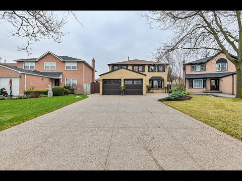 Home for sale at 87 Nipissing Crescent, Brampton, ON L6S 4Z7