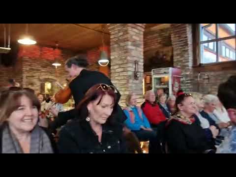 Manuel Schmid & Kollegen: „Sag ihr auch“