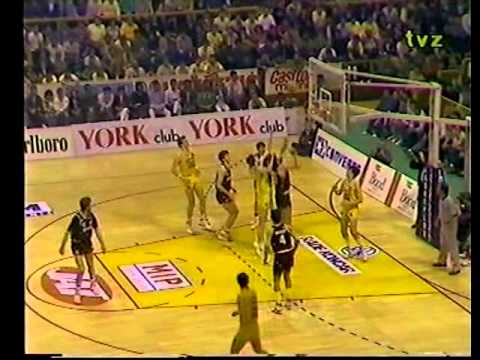 Final de liga 88 y 89. Kukoc emparejado a Djordjevic y Divac