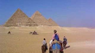 preview picture of video 'riding camels at the Great Pyramids site in Giza, Egypt'