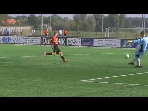 VV Brielle B1 - RKAVV B1 04-10-2014 (2)