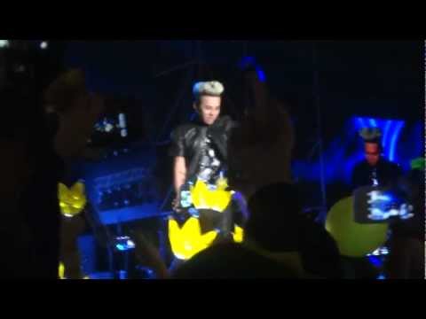 BIGBANG - BAD BOY 1/2 || 빅뱅 Alive Tour in Peru 121114