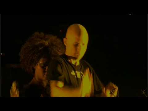 Moby - Raining Again _ Live July 05-2009