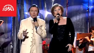 Videoklip: Karel Gott - Ráj bláznů (ft. Eva Urbanová) s textom piesne Videoklip Karel Gott - Ráj bláznů (ft. Eva Urbanová) s textom piesne