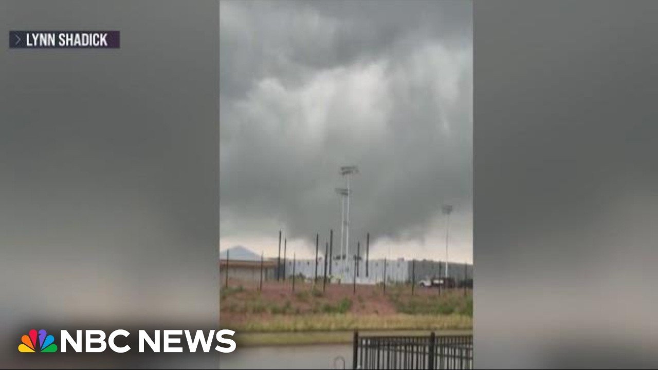 Video: Tornado damages Menasha and Appleton, Wisconsin; rescues underway in Downers Grove