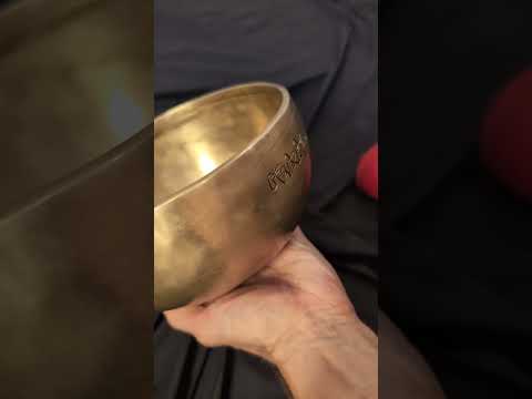 [A266] Full Moon Copy singing bowl, ⌀19.7cm / 1450g, 🔽 Біля Сі, 250 Гц (B3 -20c), 🔼 Біля Фа Дієз, 734 Гц (F#5 +15c) — VAYU sounds