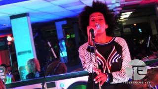Solange Performs &quot;Losing You&quot; Inside A Brooklyn Laundromat! No Joke!